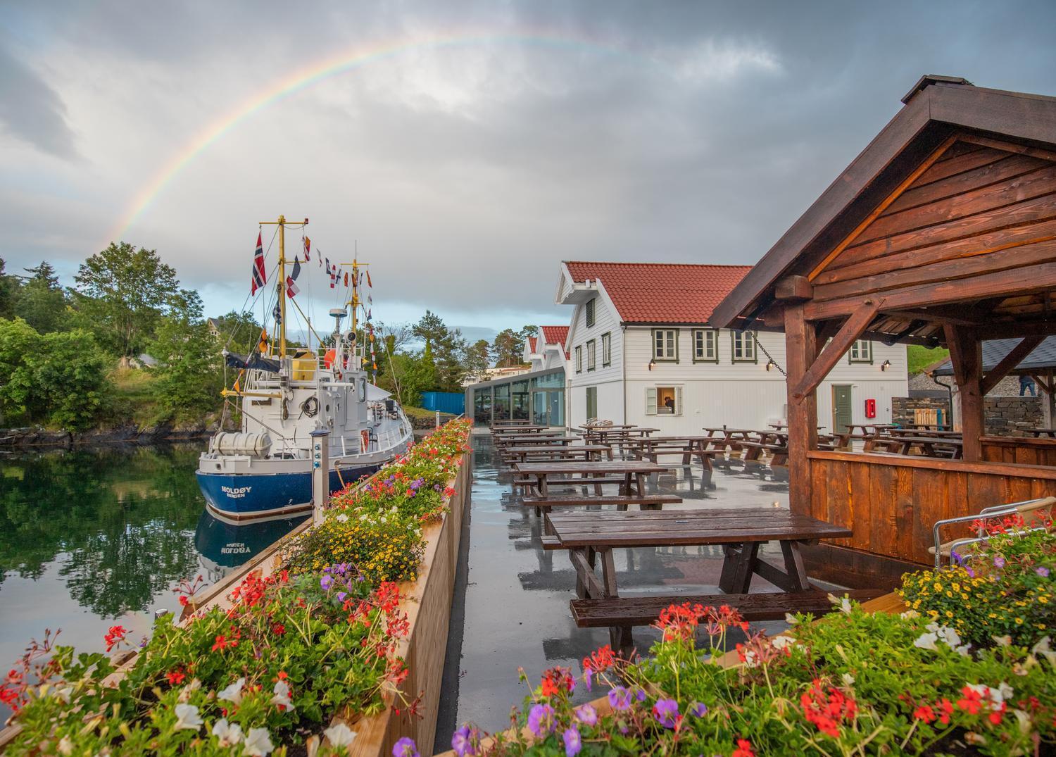 Kulleseidkanalen Gjestehamn Bomlo Buitenkant foto