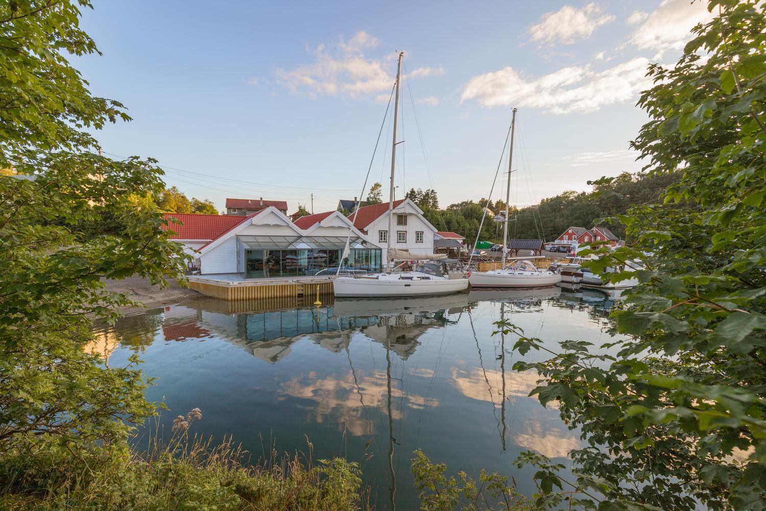 Kulleseidkanalen Gjestehamn Bomlo Buitenkant foto